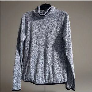 Tek Gear On-the-go-gear Women’s  Size Medium Gray Heathered Fleece Sweater